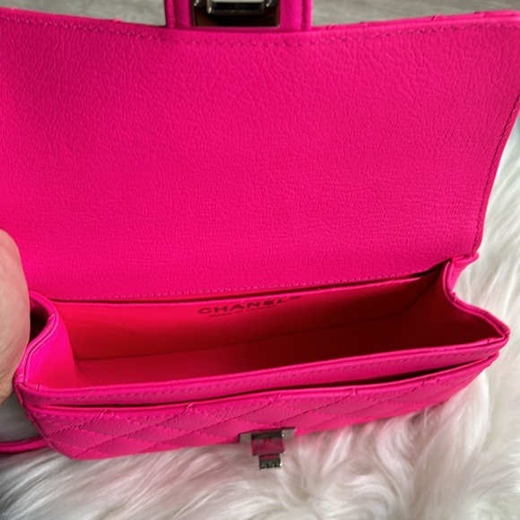 CHANEL Quilted 2.55 Reissue Flap mini Belt Bag Fluorescent Pink - Picture 6 of 11